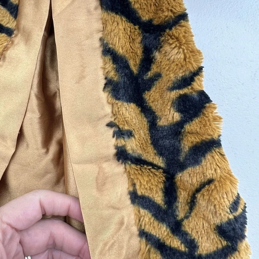 Pickles Journey Lovey Tiger Baby‎ Security Blanket Plush Lovie Soft Fleece Satin
